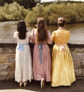 A Pinch of Salt : les trois soeurs